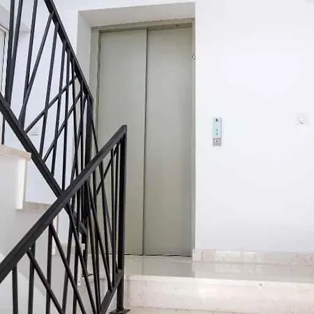 In 45066 Apartment