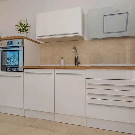 In 45066 Apartment Crikvenica